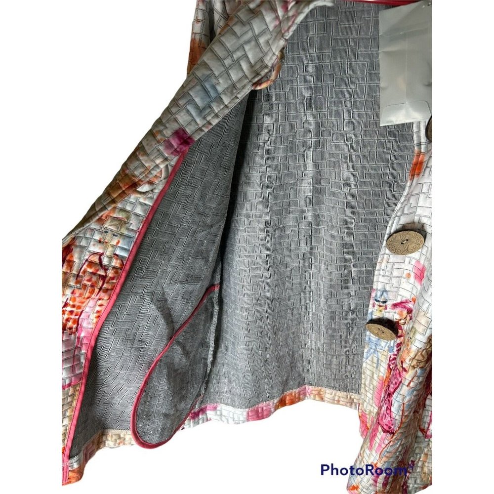 Multiples Camellia wood buttons printed light Cardigan NWT Size Large - Picture 7 of 7